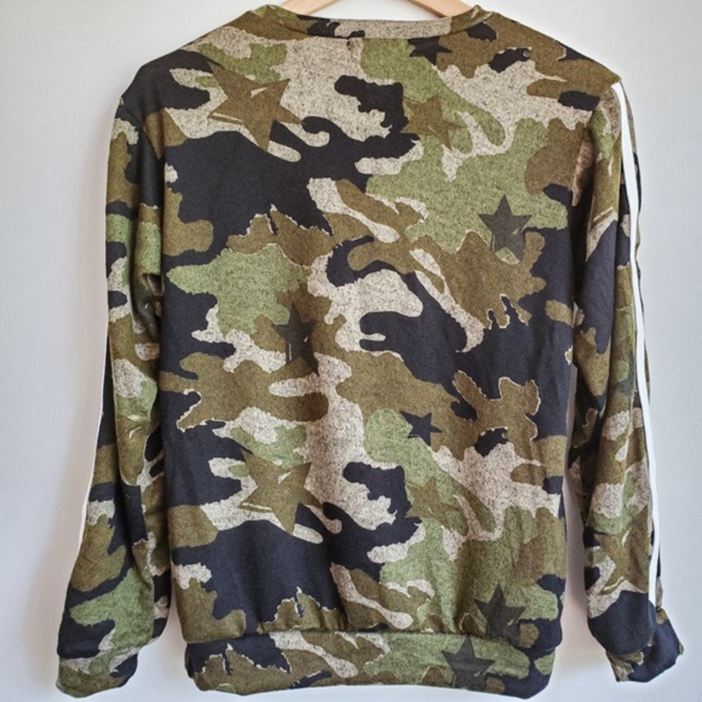 Camo Long Sleeve Top - Picture 3 of 4